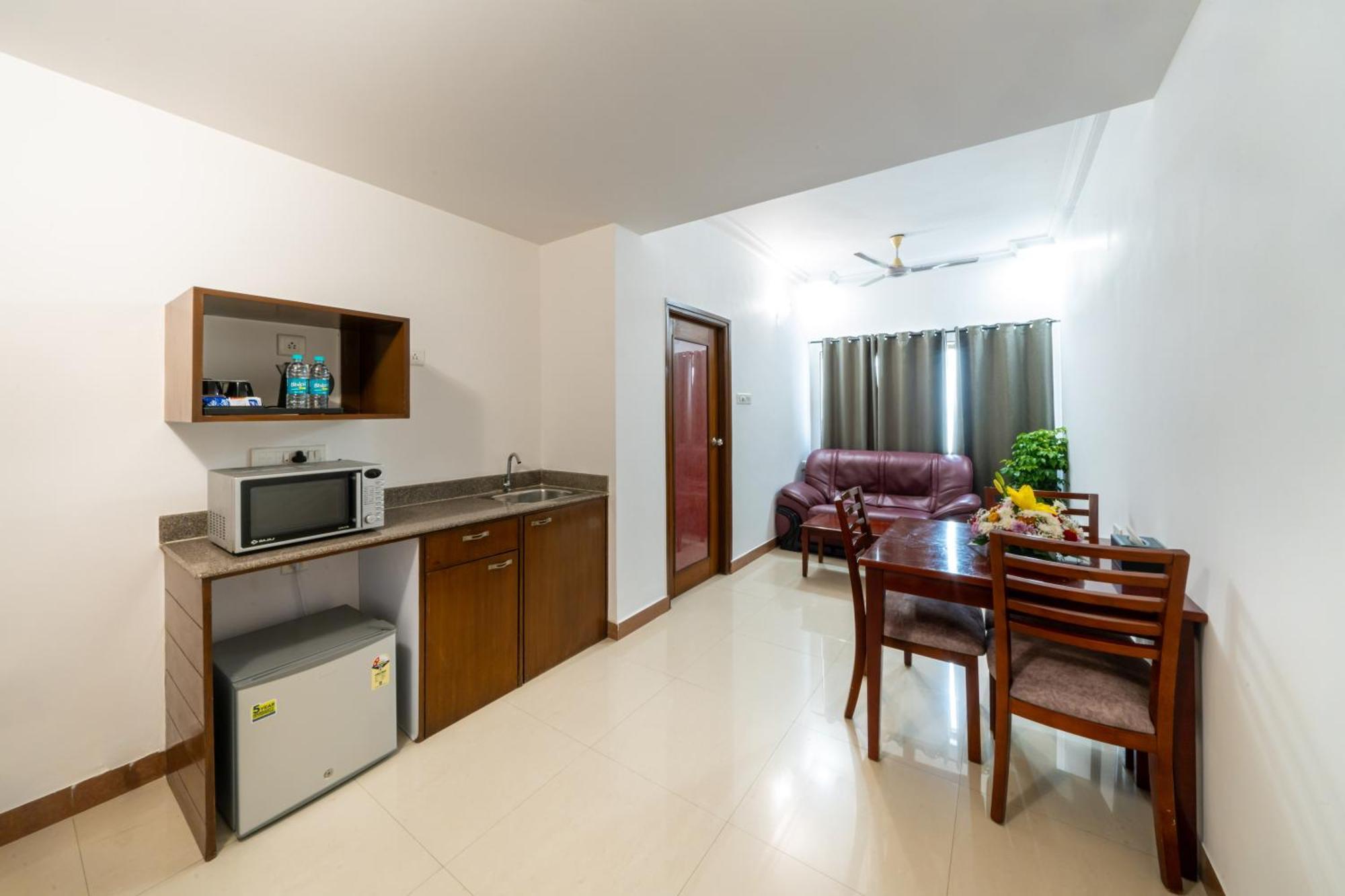 Midtown Suites Marathahalli バンガロール エクステリア 写真